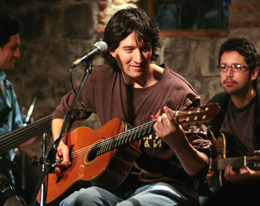 Víctor Hugo Mendoza – Músico